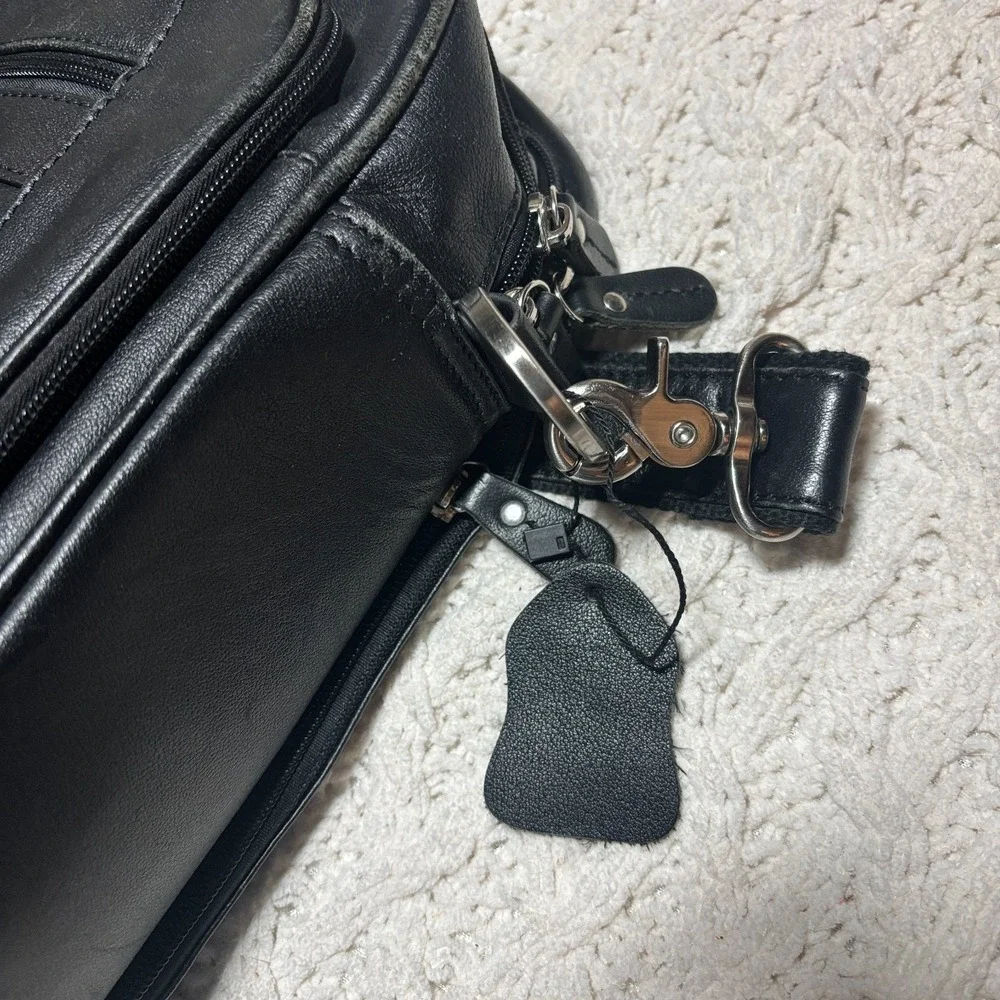 $499 Charles Tyrwhitt Grain Leather Messenger‎ Black Bag Solid Adjustable Strap